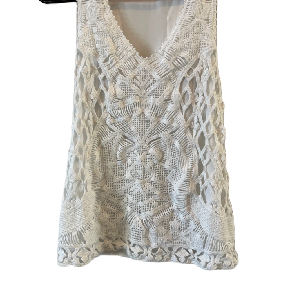 Banana Republic White embroidered eyelet Sleeveless‎ Dressy Tank XS